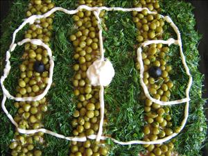 Фото рецепта «Салат Футбольное поле»